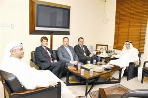 برجس البرجس خلال لقائه المدير العام لمجموعة فالك﻿