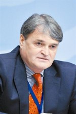 مندوب بلغاريا السفير تودور تشوروف