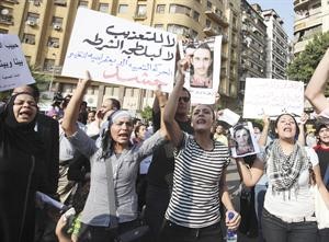 مظاهرات في مصر تطالب بحق ضحية الاسكندرية﻿
