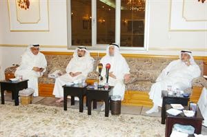 احمد باقر ودبدر الخضري والحضور في اللقاء	قاسم باشا﻿
