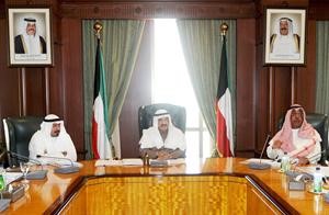 رئيس الوزراء مترئسا اجتماع اللجنة الوطنية للاستخدام النووي السلمي﻿