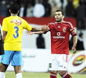 عماد متعب اثار المشاكل في الاهلي بسفره الى بلجيكا﻿