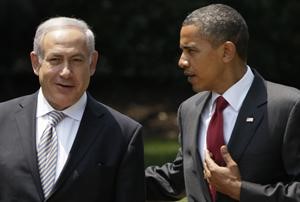 الرئيس الاميركي باراك اوباما ورئيس الوزراء الاسرائيلي بنيامين نتنياهو خارج البيت الابيض بعد مباحثاتهما امس	 اپ ﻿
