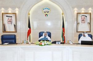 سمو رئيس مجلس الوزراء الشيخ ناصر المحمد والشيخ دمحمد الصباح خلال جلسة المجلس﻿