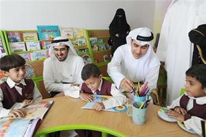 الاطفال بداوا الدراسة في مجمع العثمان بصنعاء﻿