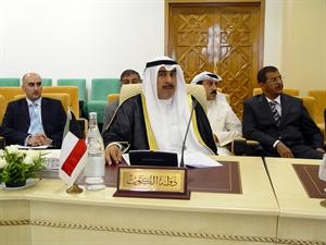 العميد ناصر العنزي مترئسا وفد الكويت خلال المؤتمر﻿