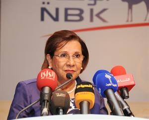 وزيرة التربية ووزيرة التعليم العالي دموضي الحمود متحدثة خلال الحفل