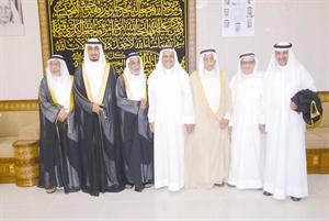 عبدالعزيز المطوع ومحمد المطوع يباركان﻿
