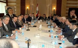 رئيس الحكومة سعد الحريري مجتمعا بكتلته النيابية في قريطم امس	محمود الطويل﻿