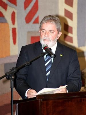 الرئيس البرازيلي يلقي كلمته
