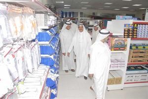 انور بورحمة خلال جولته في اروقة الجمعية﻿