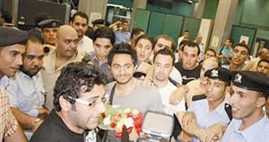 الجماهير الليبية في استقبال الفنان تامر حسني﻿
