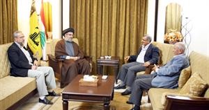 امين عام حزب الله السيد حسن نصرالله مستقبلا النائب السابق اسامة سعد﻿