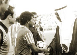الأزرق 80.. «زعيم  آسيا»