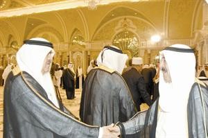 سفير الامارات حسن الخيال مباركا