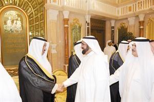 الشيخ جابر المبارك في استقبال المهنئين