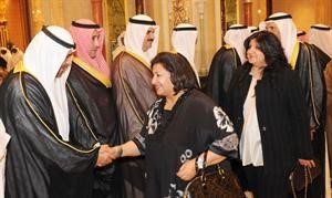الشيخ احمد الفهد والشيخ فيصل الحمود والشيخ فهد سالم العلي في استقبال المهنئين