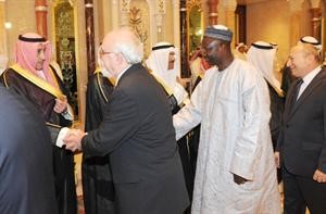 الشيخ فيصل الحمود واسرة ال الصباح في استقبال المهنئين