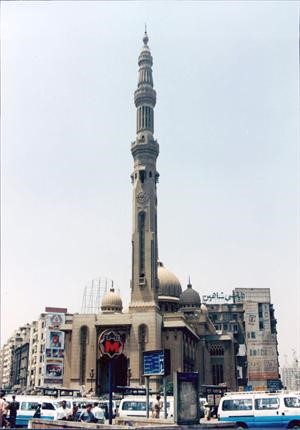 بدء تطبيق «الأذان الموحد» في مدينة الألف مئذنة ..وحظر استخدام مكبرات الصوت في مساجد البحرين