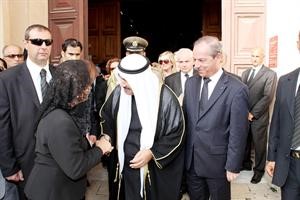 ممثل صاحب السمو يقدم التعازي