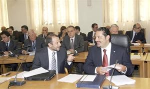 وحوار باسم بين رئيس الحكومة سعد الحريري ووزير الطاقة جبران باسيل على هامش الجلسةمحمود الطويل