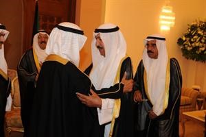 الشيخ جابر العبدالله مرحبا برئيس وزراء البحرين بحضور الشيخ فيصل السعود
﻿