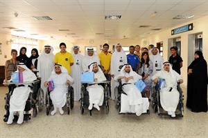 الفريق التطوعي من موظفي زين خلال زيارته دار ذوي الاحتياجات الخاصة﻿