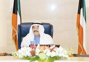 سمو الشيخ ناصر المحمد مترئسا جلسة مجلس الوزراء امس 