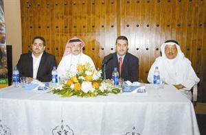 يوسف العميري ودامجد القاضي ومحمد الغامدي وزياد خضر خلال المؤتمر الصحافي في بيت الكويت للاعمال الوطنية﻿