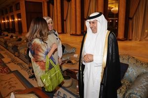 السفير السعودي دعبدالعزيز الفايز متحدثا للصحافيين