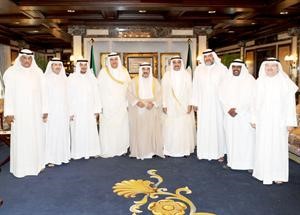 سمو رئيس الوزراء الشيخ ناصر المحمد خلال استقباله الحمود والعتيبي﻿