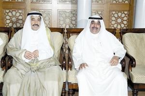 الشيخ فيصل المالك يتلقى التهاني من عبدالعزيز البابطين
﻿