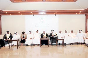 سمو رئيس الوزراء الشيخ ناصر المحمد والنائب الاول ووزير الدفاع الشيخ جابر المبارك يتقدمان حضور غبقة التحالف الوطنيانور الكندري