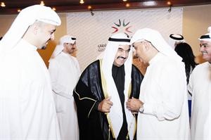 حديث بين سمو رئيس الوزراء ودسند الفضالة بحضور خالد الفضالة