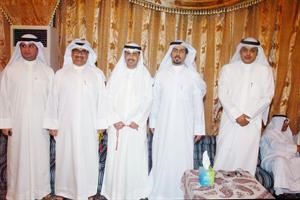 قيادات نفط الخليج في استقبال المهنئين
