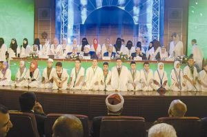 جانب من الحفل الختامي بحضور دخالد المذكور وابراهيم صالح ودمحمود زقزوق ودعلي جمعة ودعبدالمنعم سعيد واسامة سرايا وناظم المسباح
