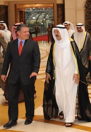 صاحب السمو الامير والعاهل الاردني خلال مادبة الافطار﻿