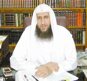 النجدي: العين مرآة القلب فإذا غضّ العبد بصره غضّ القلب شهوته والأدلة واضحة في الرد على من أباح النظر للنساء مطلقاً