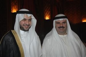 الشيخ مبارك العبدالله مهنئا الشيخ فهد السالم