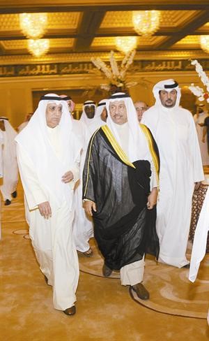 ﻿الشيخ جابر المبارك لحظة وصوله غبقة متقاعدي الدفاع﻿
