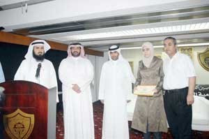 جانب من تكريم المهندسين لاحدى الفائزاتسعود سالم