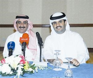 الشيخ دعيج الخليفة مع الفنان حسن عسيري 	 محمد ماهر
﻿