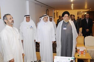 السيد المهري والزميل عبدالحسين السلطان وعدد من الحضور