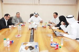 معبدالهادي الحويلة خلال المؤتمر الصحافي
