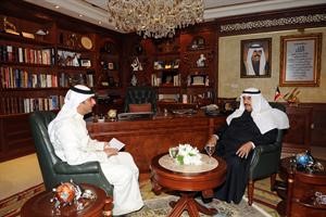 سمو رئيس الوزراء الشيخ ناصر المحمد خلال لقائه مع تلفزيون الكويت
