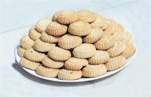 كعك العيد.. عادة عربية تكاد تنحسر لأسباب إمــا اقتصادية أو للحفاظ على «البرستيج»