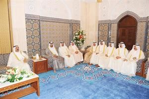 صاحب السمو الامير وسمو ولي العهد والرئيس جاسم الخرافي والشيخ محمد الخالد والشيخ صباح الخالد والشيخ ابراهيم الدعيج واحمد الهارون