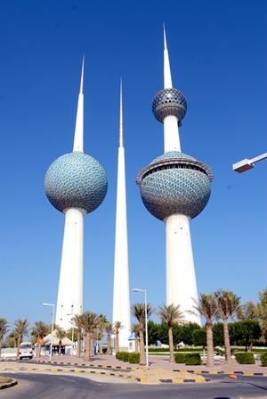 ابراج الكويت احد اهم المعالم السياحية في الديرة
