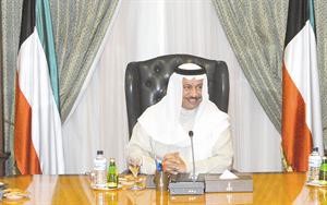 الشيخ جابر المبارك مترئسا الجلسة الاستثنائية لمجلس الوزراء امس ﻿