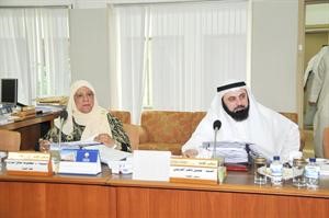 دوليد الطبطبائي ودمعصومة المبارك خلال الاجتماع﻿